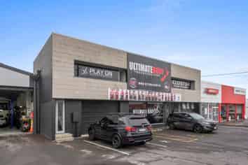 ROAD FRONT WAIRAU INDUSTRIAL + MOTORWAY EXPOSURE