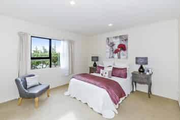 3/4 Charlenne Close, Ranui