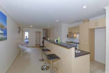 3/4 Charlenne Close, Ranui