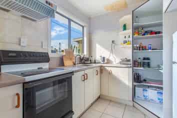 32 Dreadon Road, Manurewa