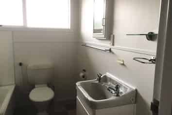 Unit 2/331 Riddell Road, Glendowie