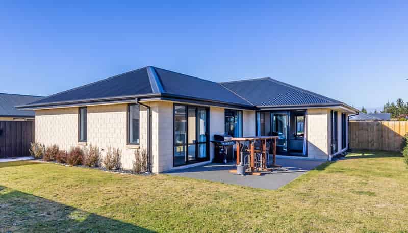 12 Waimarie Street, Pegasus