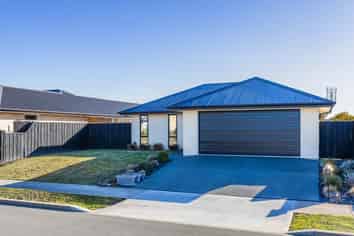 12 Waimarie Street, Pegasus