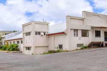 Industrial Warehouse/Workshop for Lease