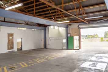 Industrial Warehouse/Workshop for Lease