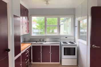 212 Anzac Parade, Wanganui East