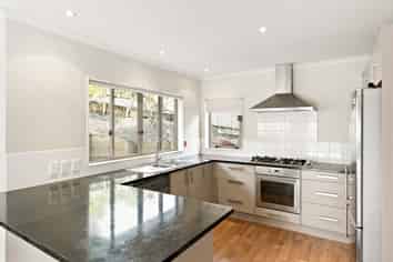 12 Mulu Place, Albany