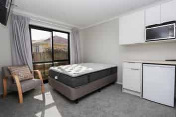Room B/2/71 Normandy Avenue + wifi, electricity, carpark inclu, Melville