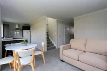 Room B/2/71 Normandy Avenue + wifi, electricity, carpark inclu, Melville