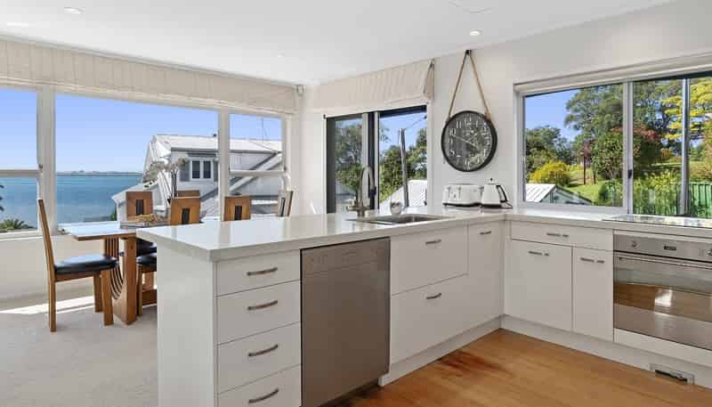 11 Eleventh Avenue, Avenues