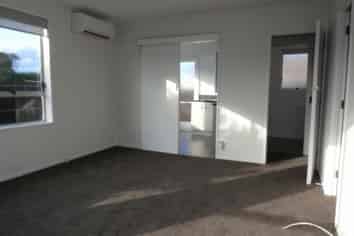 1/153  Clarence Street, Riccarton