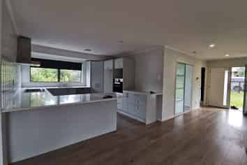 4 Jeanette Place, Mairangi Bay