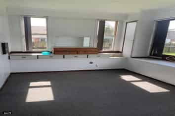 87 Kolmar Road, Papatoetoe