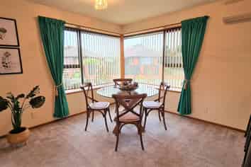 19 Dumfries Drive, Hei Hei