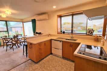 19 Dumfries Drive, Hei Hei