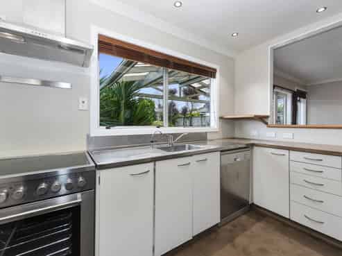 27A Macdonald Road, Glenview