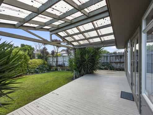 27A Macdonald Road, Glenview