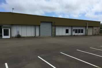 Big Space With Yard/Car Parking