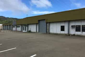 Big Space With Yard/Car Parking