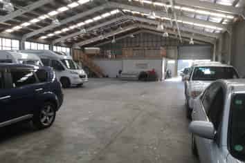 Tidy 550m² Warehouse With Fenced Yard