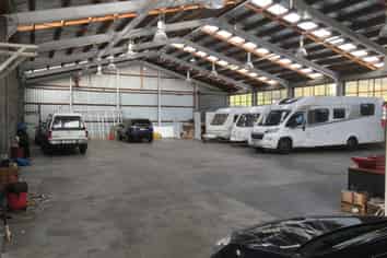 Tidy 550m² Warehouse With Fenced Yard