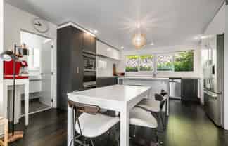 6 Hobson Terrace, Onetangi