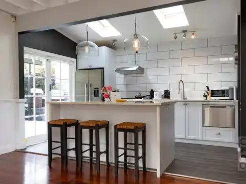 6 School Road, Riverhead