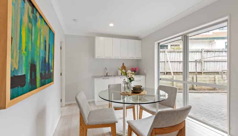 10 Covina Place, Somerville