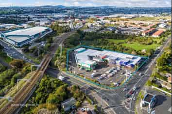 Small Retail in New Lynn
