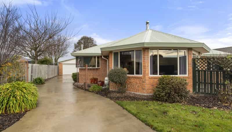 63 Gladstone Road, 