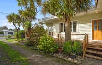 35 Kiharoa Street, Otaki Beach