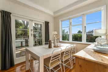 35 Kiharoa Street, Otaki Beach