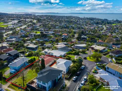 319 East Coast Road, Mairangi Bay