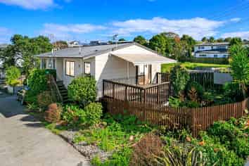 698a East Coast Rd, Pinehill