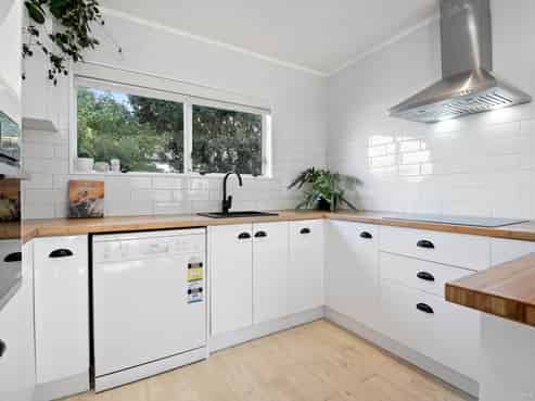 14B Brandon Road, Manly