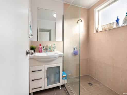 2/9 Heaphy Street, Blockhouse Bay