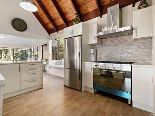 38 Cedar Terrace, Stanmore Bay