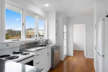 50 Cowling Road, Hurdon