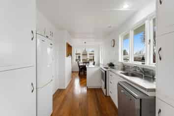 50 Cowling Road, Hurdon