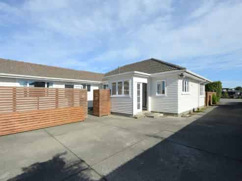 66 Racecourse Road, Sockburn