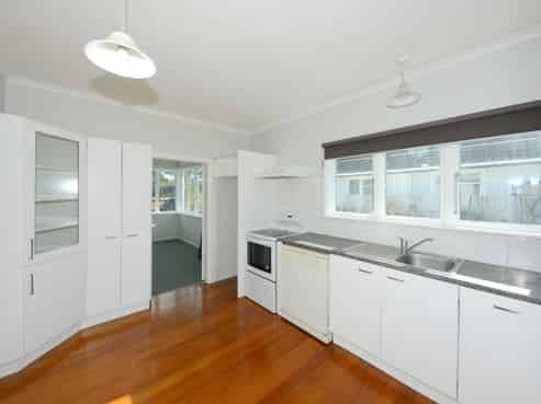 66 Racecourse Road, Sockburn