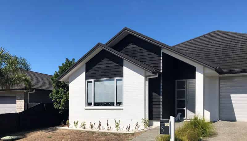 5 Moores Road, Silverdale