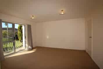 Unit 2/12 Clare Place, Mount Wellington