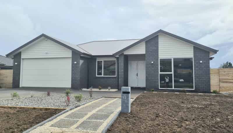 13 Catherine McLean Road, Pukekohe