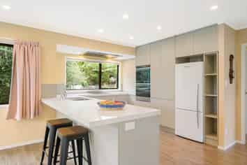 15 Nyssa Place, Totara Heights