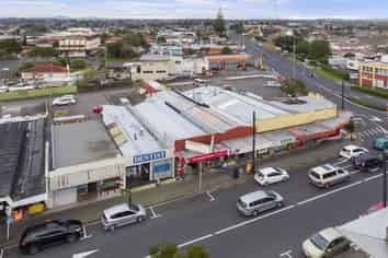 Commercial opportunity in prime location