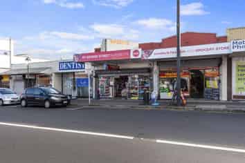 Commercial opportunity in prime location