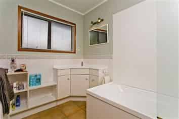 395B Beach Road, Mairangi Bay