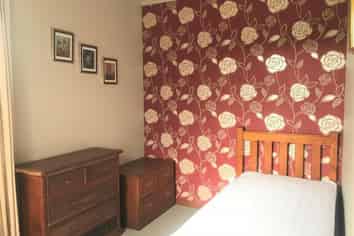 R2/423 Queens Drive, Windsor