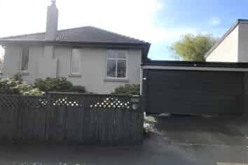 R2/423 Queens Drive, Windsor